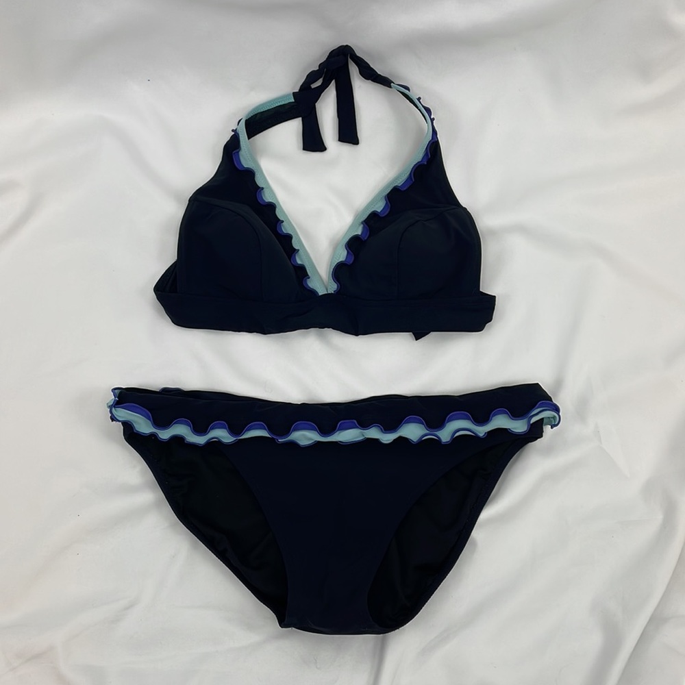 Profile ruffled bikini